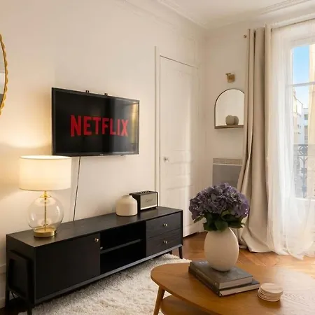 Cosy 1br With Balcony Arc De Triomphe *